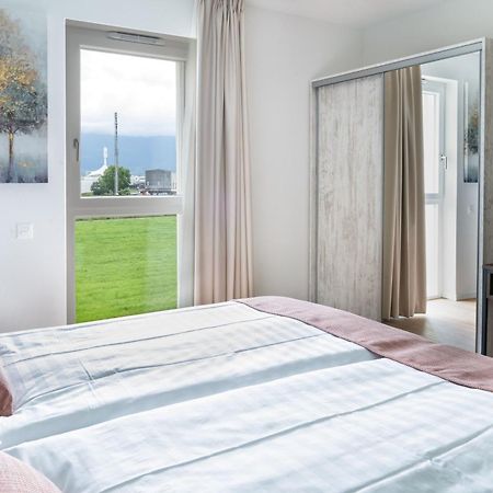 Alp Art Hotel Monthey Collombey-Muraz Buitenkant foto