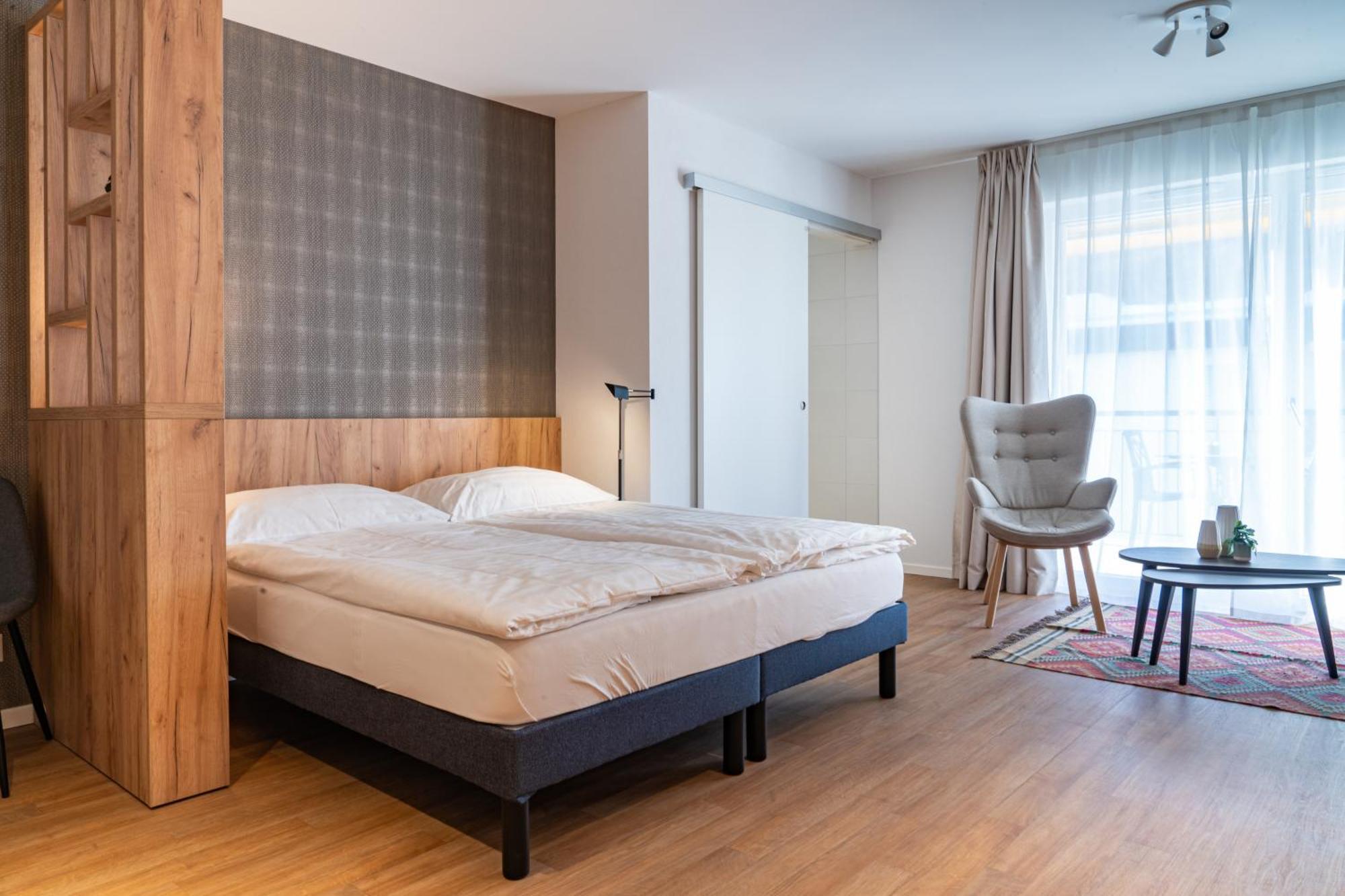 Alp Art Hotel Monthey Collombey-Muraz Buitenkant foto