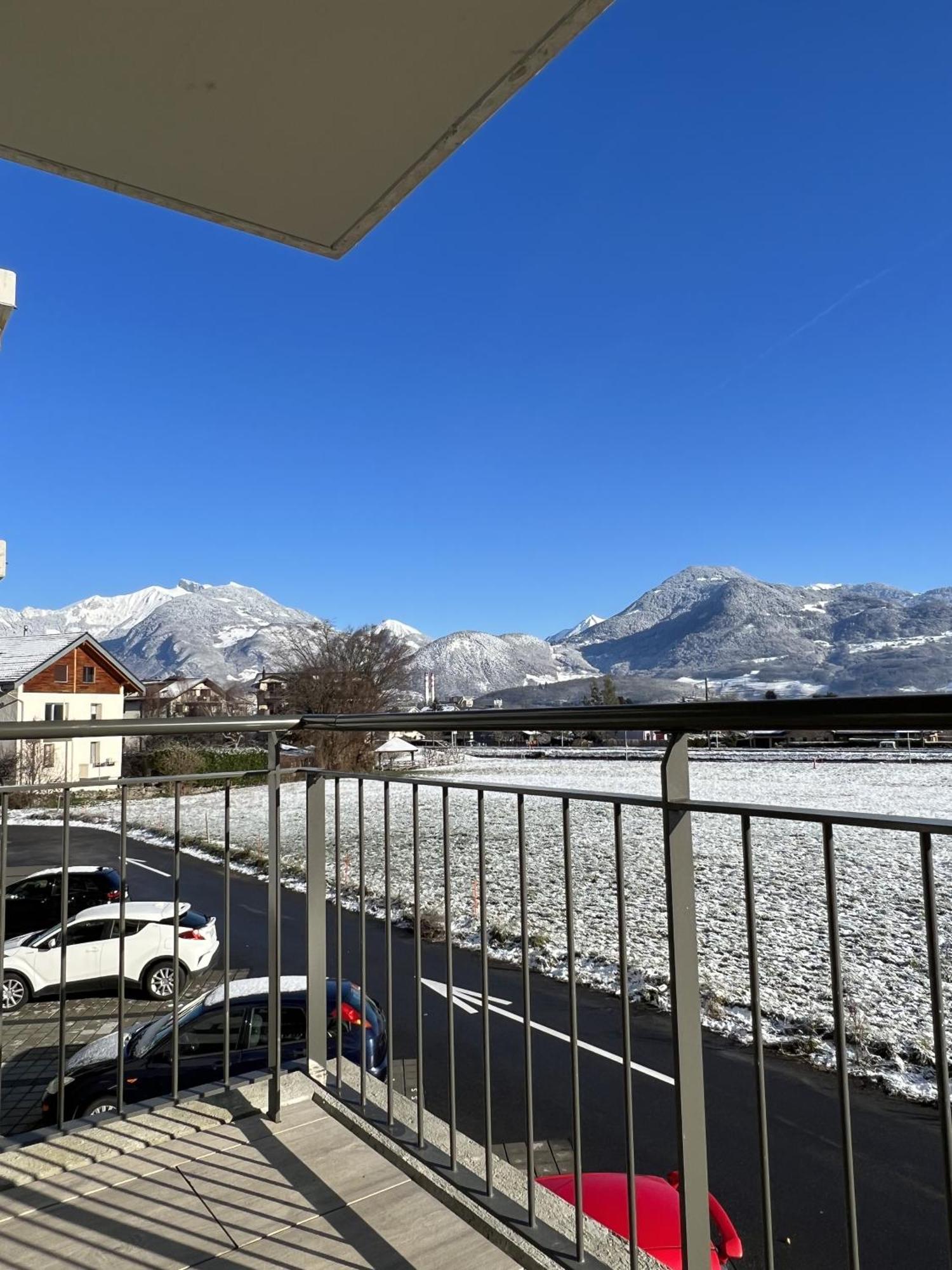 Alp Art Hotel Monthey Collombey-Muraz Buitenkant foto